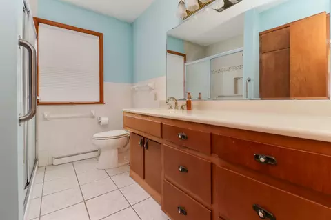 305 W B St, Delavan, IL 61734 photo 13
