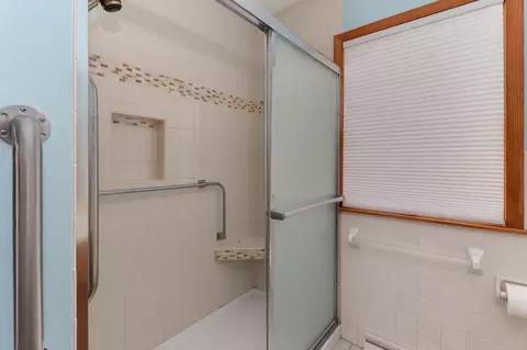 305 W B St, Delavan, IL 61734 photo 14