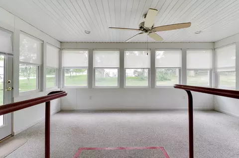 305 W B St, Delavan, IL 61734 photo 28