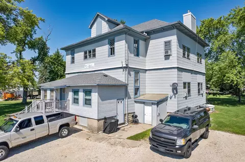 124 French Rd, Burlington, IL 60109