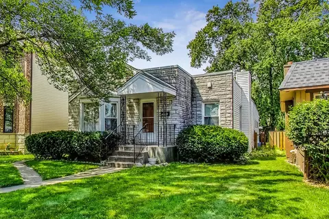 5052 N Mobile Ave, Chicago, IL 60630