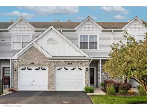 242 Arboretum Dr, Lombard, IL 60148