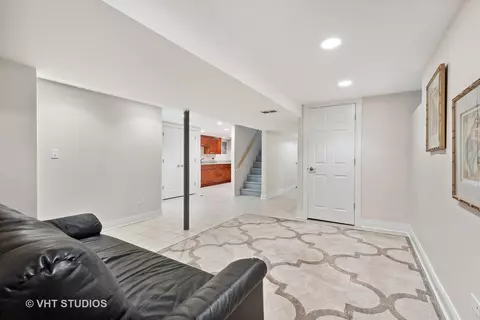 7001 W Wright Ter, Niles, IL 60714 photo 17