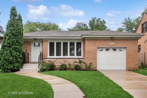 7001 W Wright Ter, Niles, IL 60714