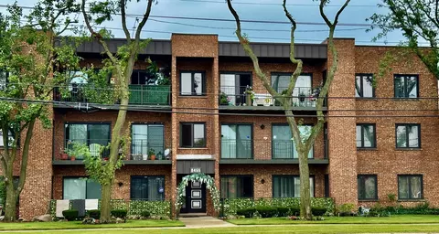 8455 W Lawrence Ave #3D, Chicago, IL 60656