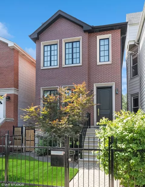 2241 W School St, Chicago, IL 60618