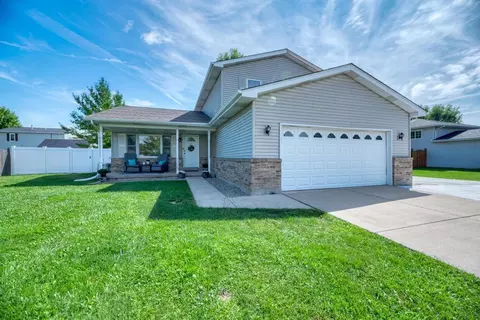1725 Schubert Dr, Morris, IL 60450