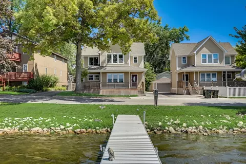 25150 W Lake Shore Dr, Ingleside, IL 60041