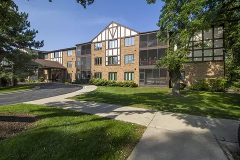 7800 W Foresthill Ln #307, Palos Heights, IL 60463
