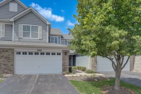 404 Blackstone Ave, Elgin, IL 60124