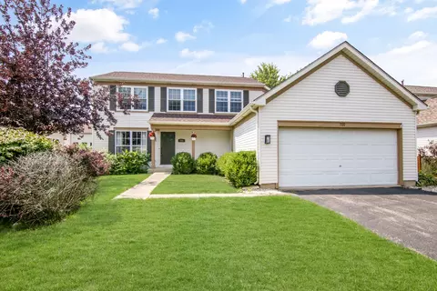 700 Summerlyn Dr, Antioch, IL 60002