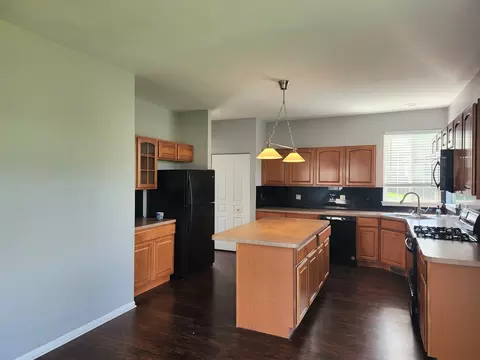 851 Dover St, Pingree Grove, IL 60140 photo 7