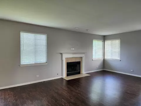 851 Dover St, Pingree Grove, IL 60140 photo 10