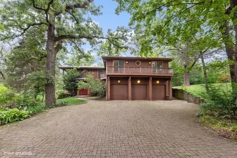 27868 W Flynn Creek Dr, Barrington, IL 60010