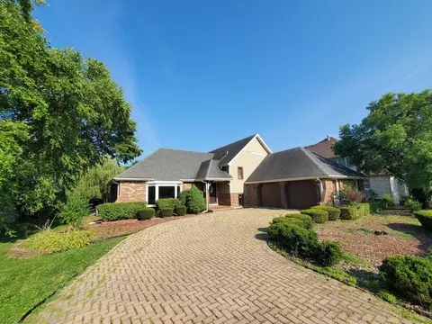 20905 London Dr, Olympia Fields, IL 60461