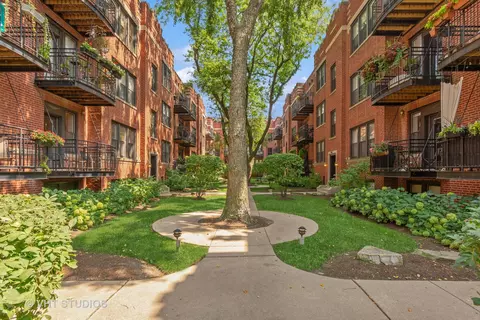 5915 N Paulina St #2S, Chicago, IL 60660
