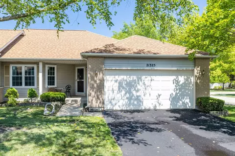 21325 Silktree Cir, Plainfield, IL 60544 photo 1