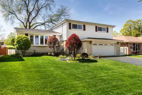 2031 Birch St, Park Ridge, IL 60068