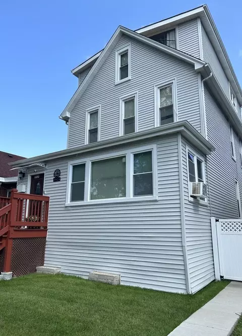5924 W Superior St, Chicago, IL 60644