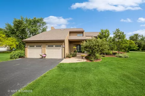 38 W720 Northern Ct, Saint Charles, IL 60175