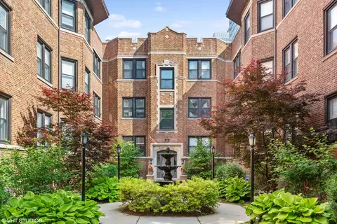 528 W Cornelia Ave #3N, Chicago, IL 60657