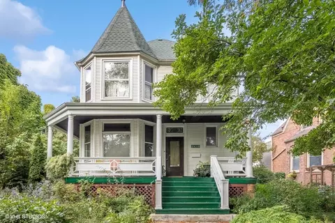 2438 N Bernard St, Chicago, IL 60647