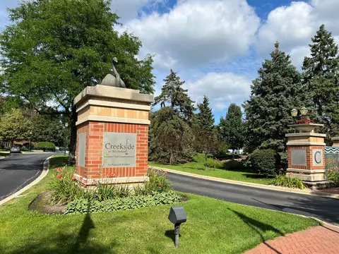 740 Creekside Dr #309, Mount Prospect, IL 60056