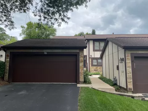 16 Roosevelt St, Saint Charles, IL 60174