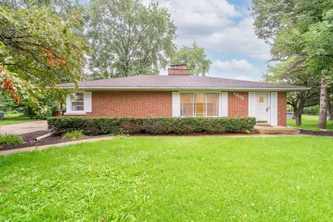 1309 E Division St, Lockport, IL 60441 photo 2