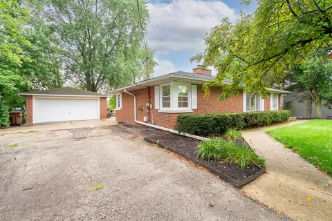 1309 E Division St, Lockport, IL 60441