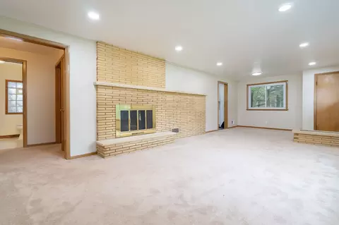 1309 E Division St, Lockport, IL 60441 photo 9