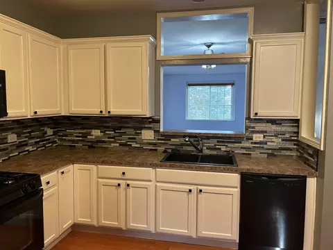 3339 Cameron Dr, Elgin, IL 60124 photo 3