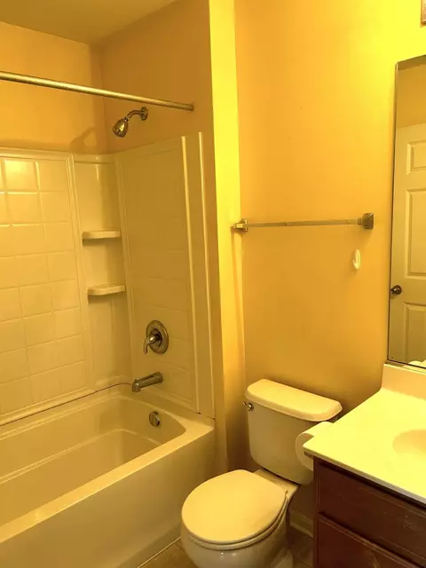 3339 Cameron Dr, Elgin, IL 60124 photo 12
