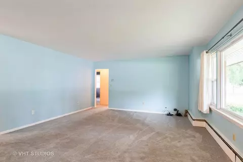 9622 Main St, Hebron, IL 60034 photo 5