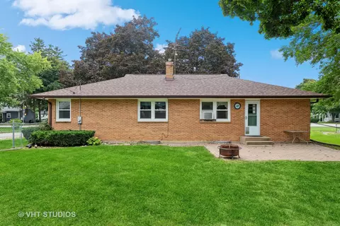 9622 Main St, Hebron, IL 60034 photo 3