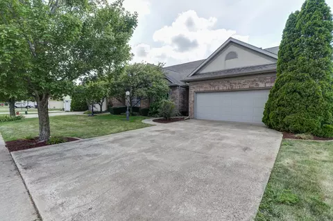 2204 N Prairie St #B, Tuscola, IL 61953
