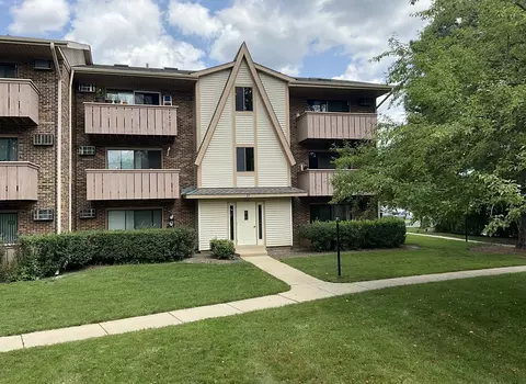 3 Cedar Ct #2, Vernon Hills, IL 60061
