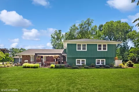 1034 Lexington Ln, Batavia, IL 60510
