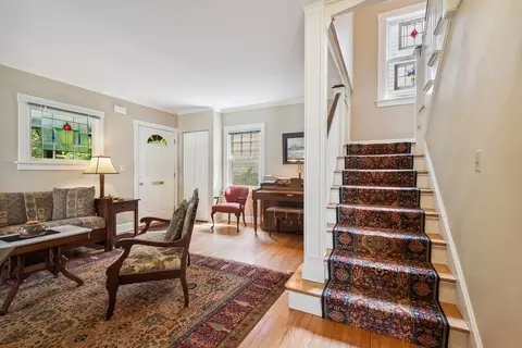 2124 Grant St, Evanston, IL 60201 photo 2