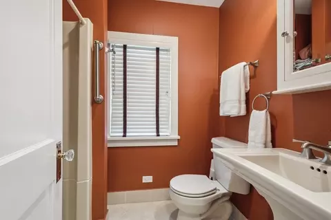 2124 Grant St, Evanston, IL 60201 photo 12