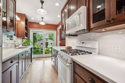 2124 Grant St, Evanston, IL 60201 photo 6