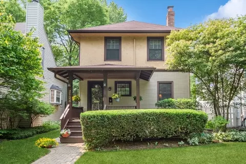 2124 Grant St, Evanston, IL 60201
