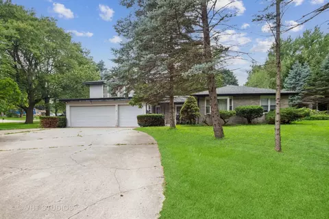 30 W440 Whitney Rd, West Chicago, IL 60185