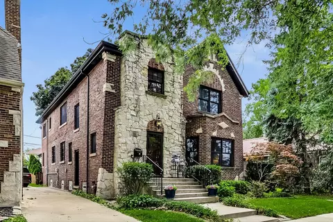 10551 S Campbell Ave, Chicago, IL 60655
