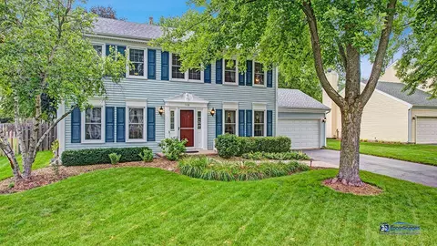 706 Longacre Ln, Island Lake, IL 60042