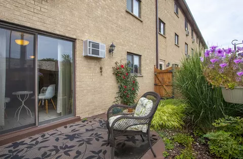 7202 W Wrightwood Ave #1S, Elmwood Park, IL 60707