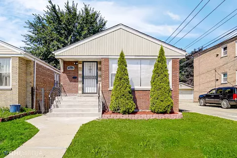 7914 S Richmond St, Chicago, IL 60652