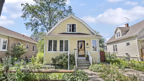 8644 Fernald Ave, Morton Grove, IL 60053