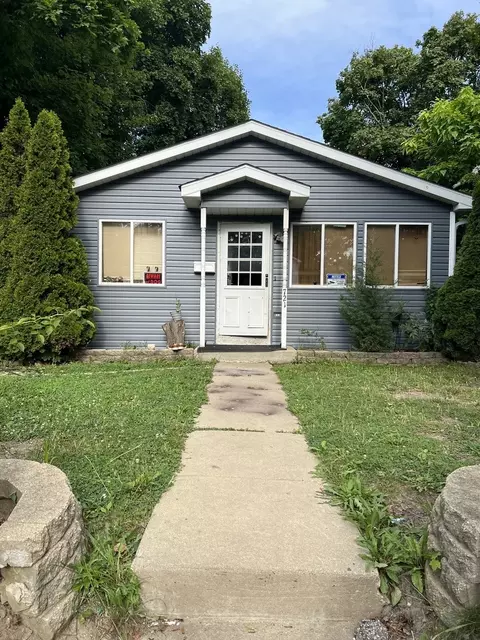 721 S Mcalister Ave, Waukegan, IL 60085
