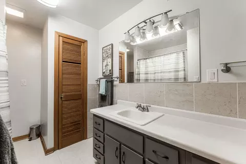 312 E Sunset Pl, Dekalb, IL 60115 photo 16